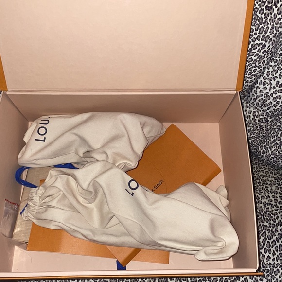 LV Marilyn Mule Heels - Picture 5 of 10